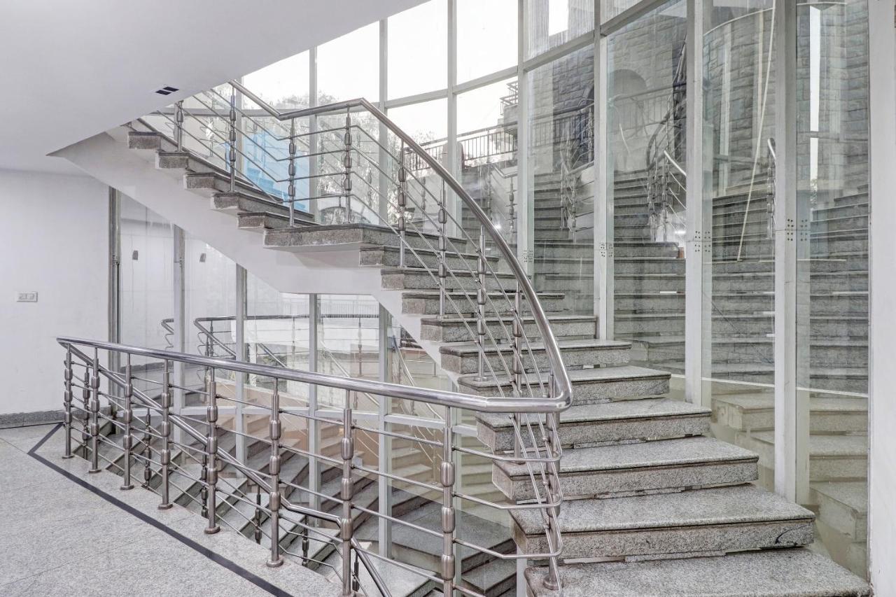 Oyo Townhouse 748 Hotel Parth Paradise Ghaziabad Extérieur photo