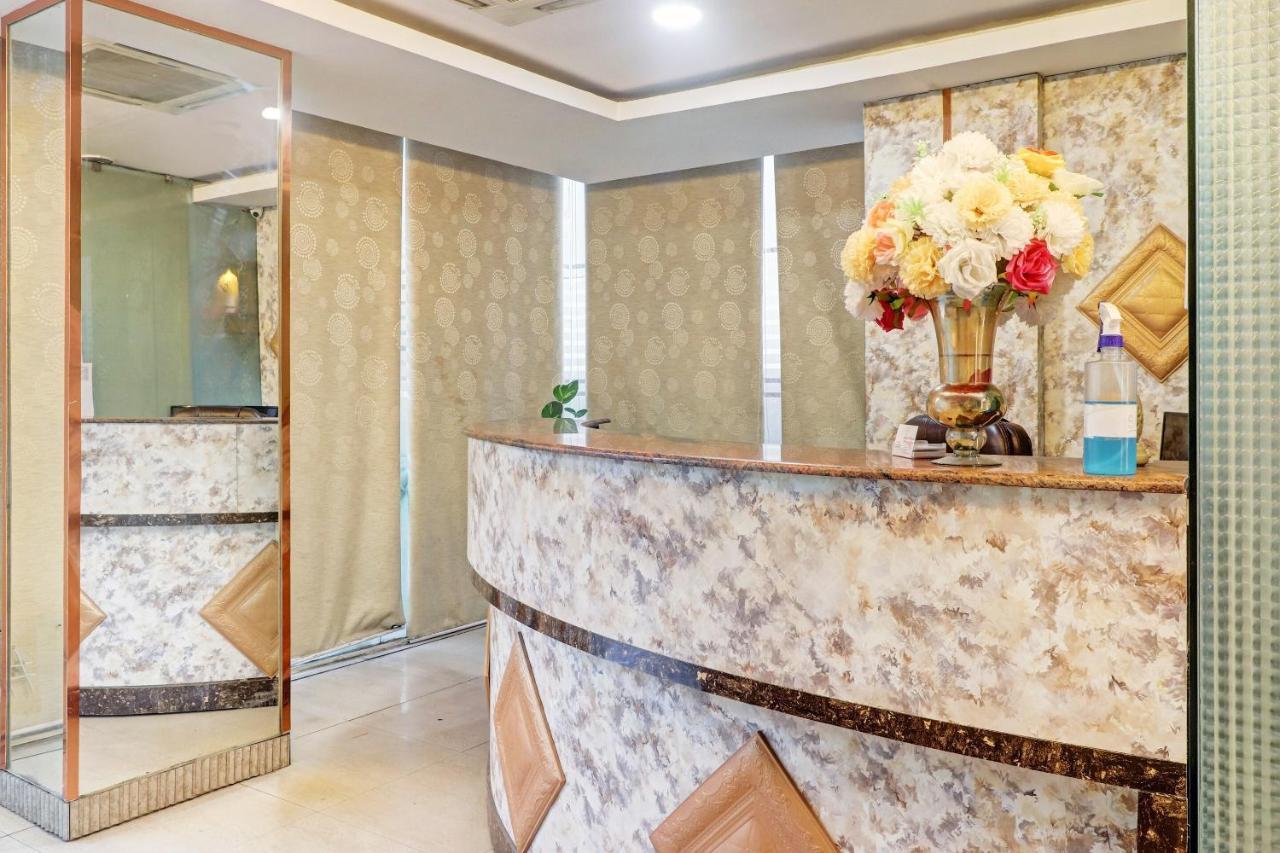 Oyo Townhouse 748 Hotel Parth Paradise Ghaziabad Extérieur photo