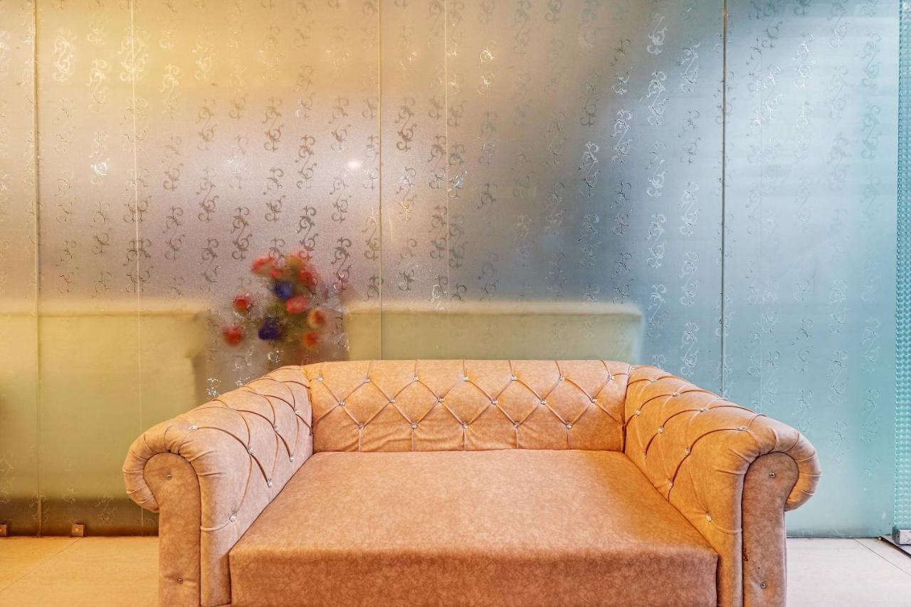 Oyo Townhouse 748 Hotel Parth Paradise Ghaziabad Extérieur photo